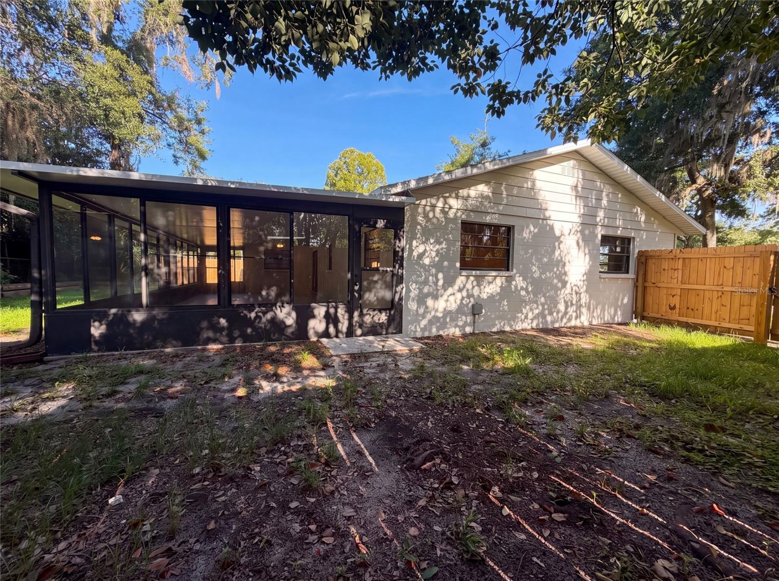 4621 Nw 29th Ave Property Photo 5