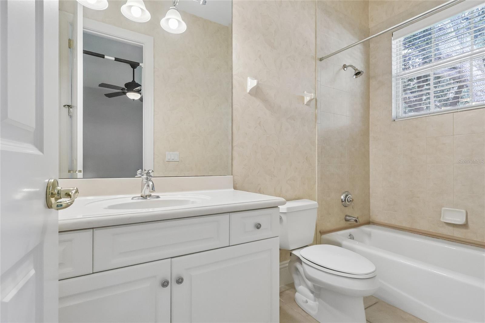6102 S Hampshire Ct Property Photo 35