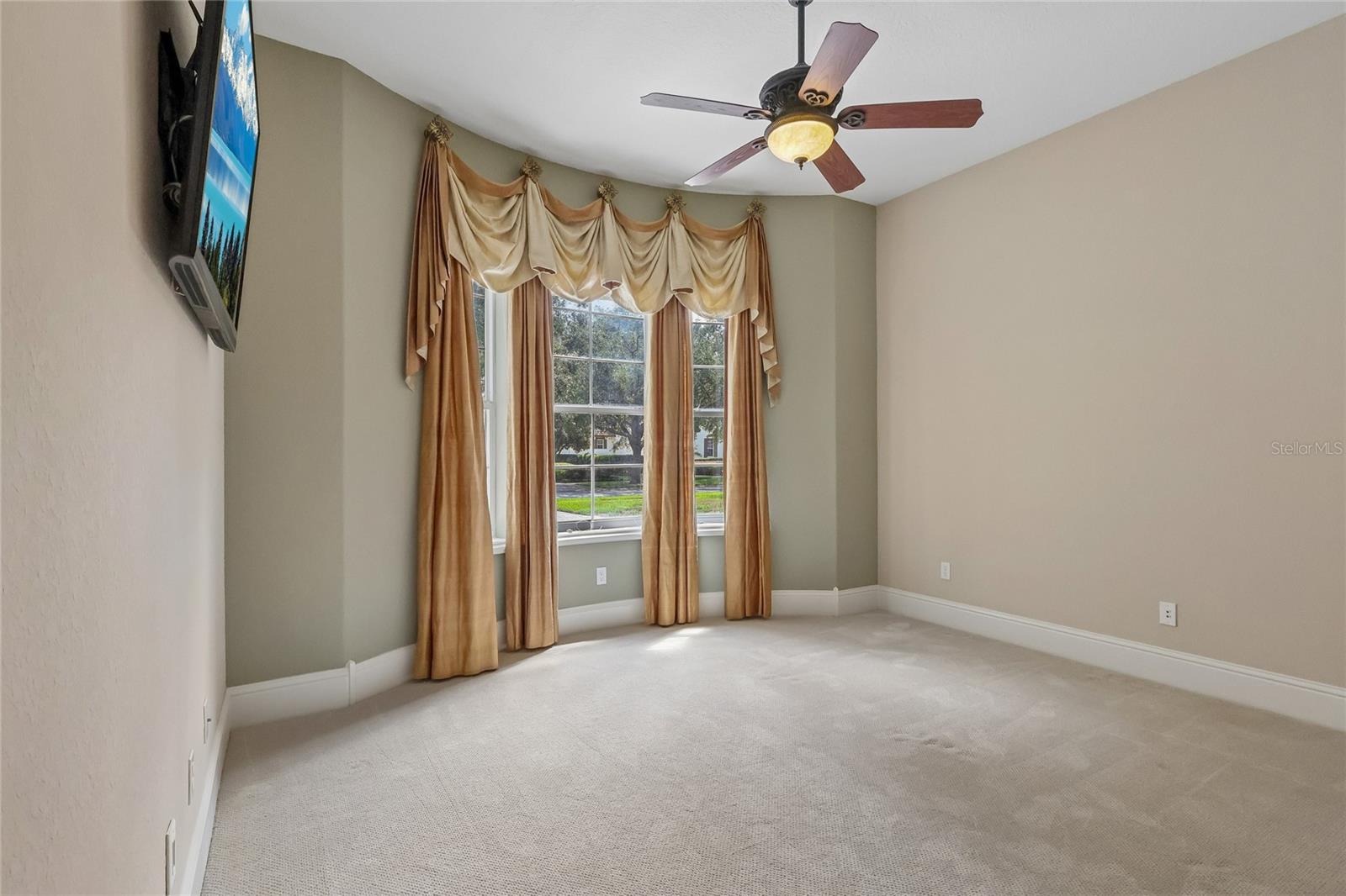 6102 S Hampshire Ct Property Photo 36