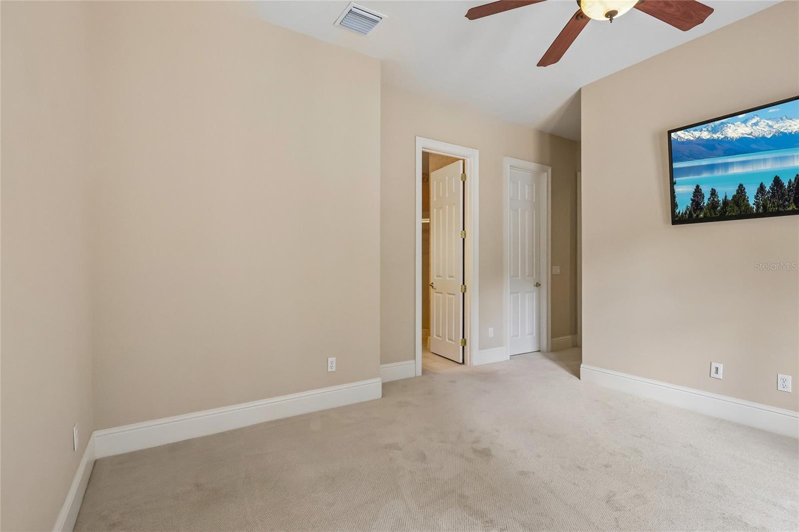 6102 S Hampshire Ct Property Photo 37