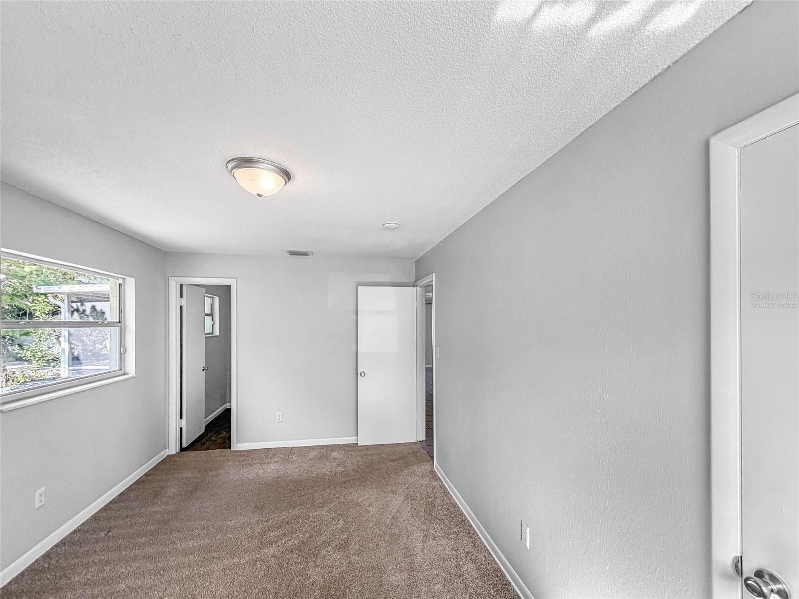 1735 Jefferson Dr Property Photo 4