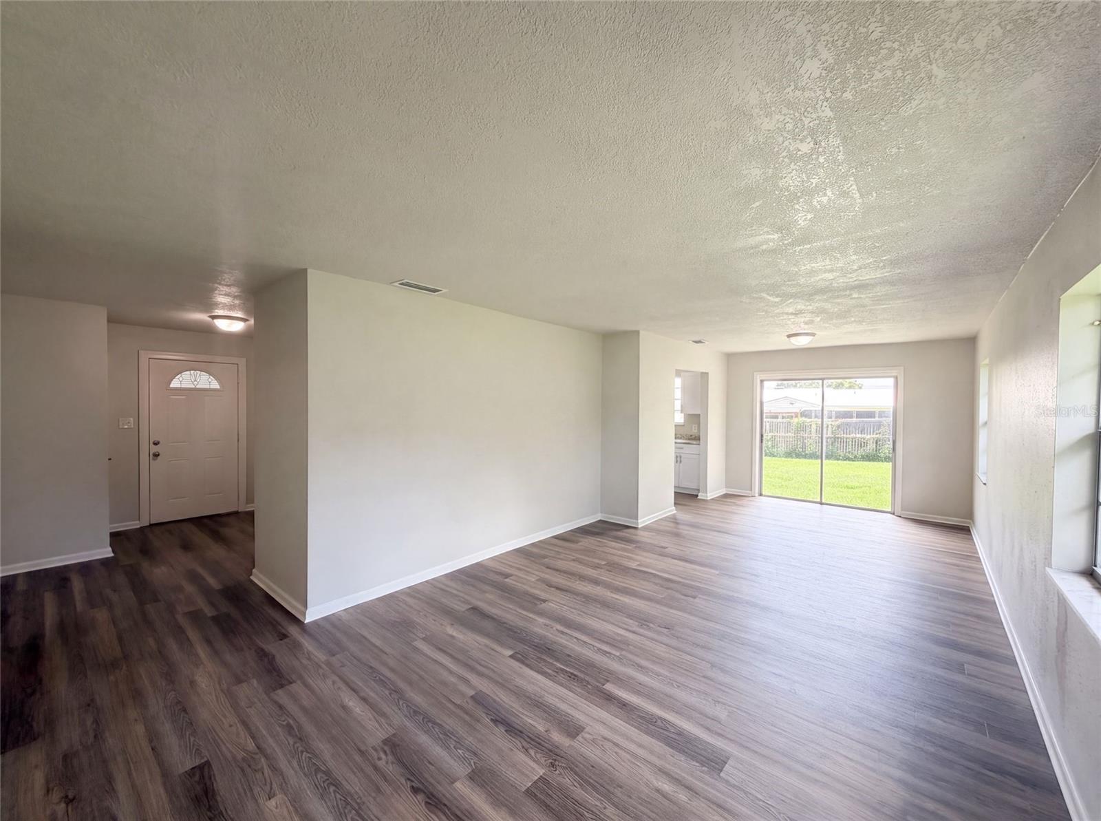 4918 Denise Ave Property Photo 5