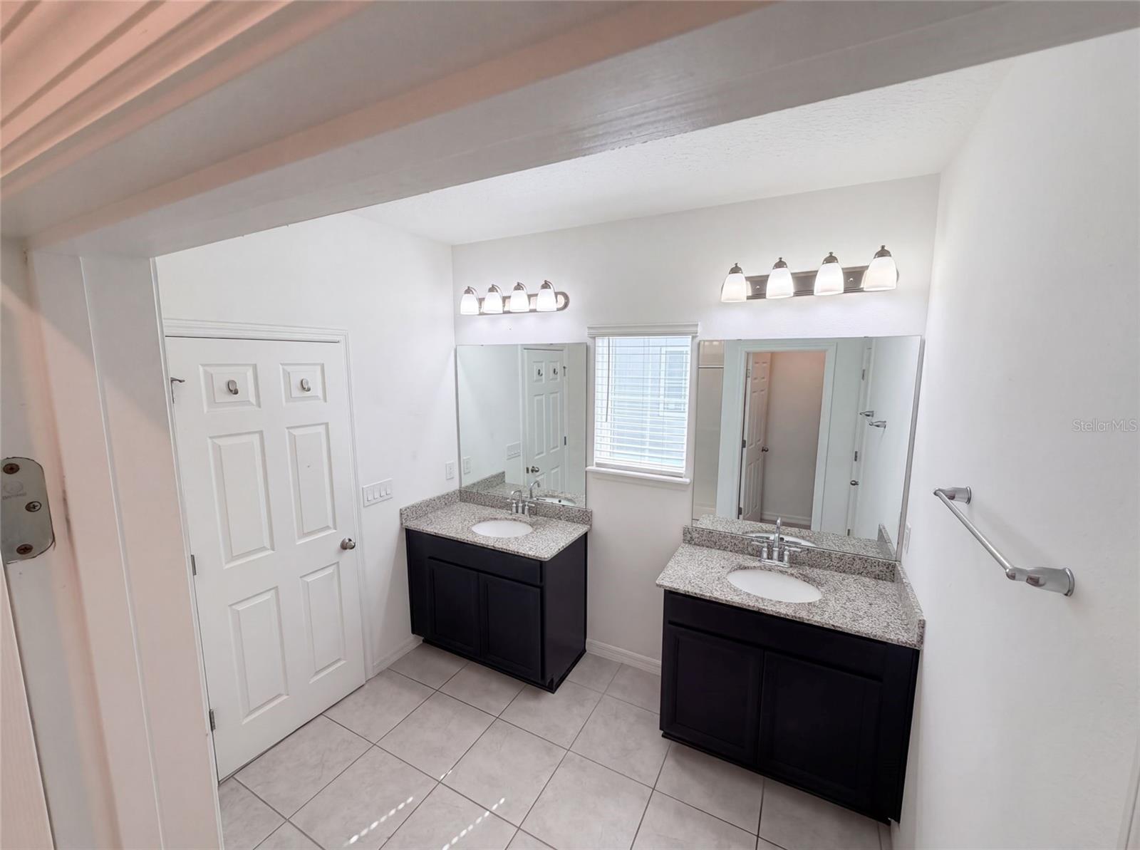 1572 Astoria Arbor Ln Property Photo 21