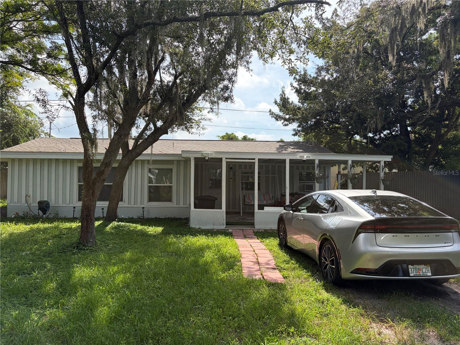 3815 CYPRESS AVE