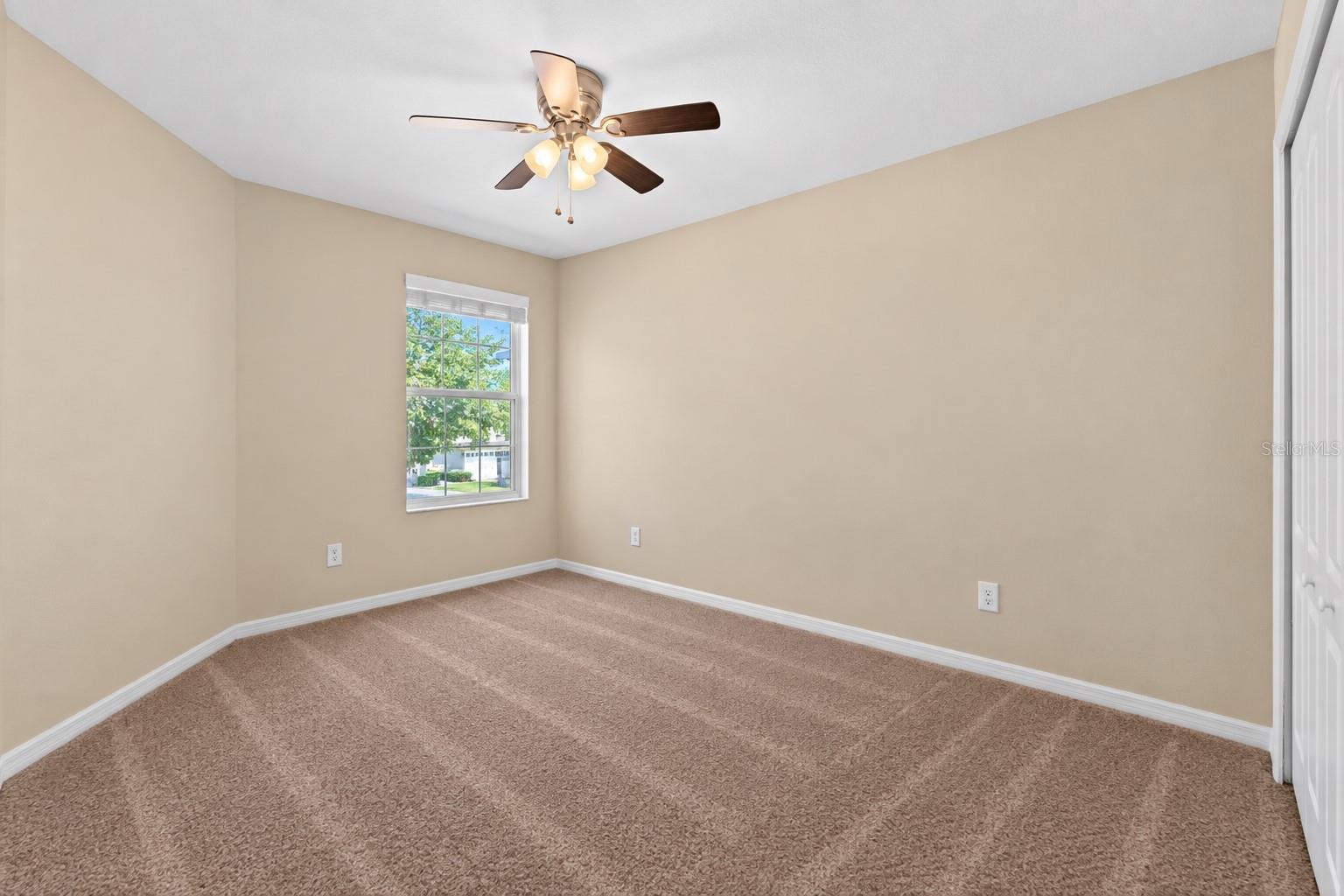 1327 Priory Cir #1327 Property Photo 11