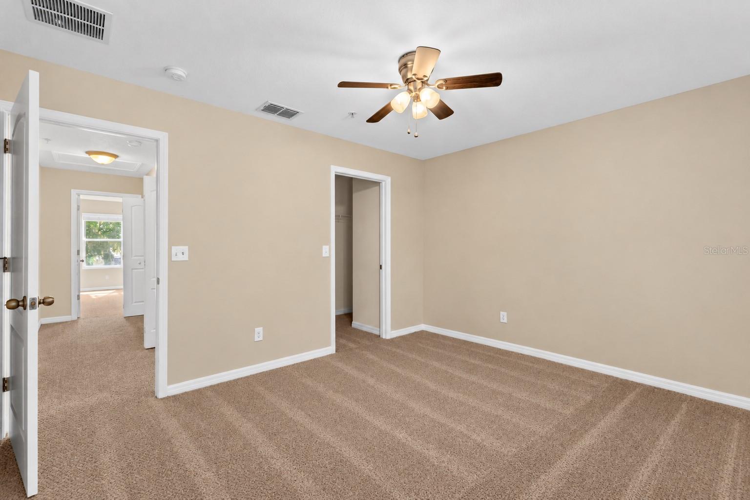1327 Priory Cir #1327 Property Photo 13