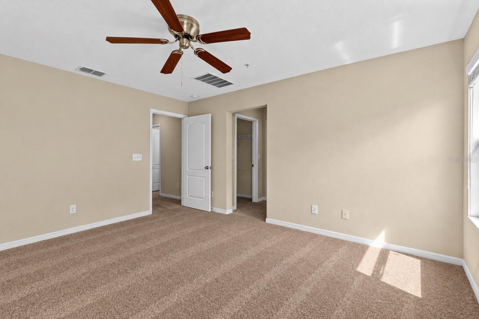 1327 Priory Cir #1327 Property Photo 15