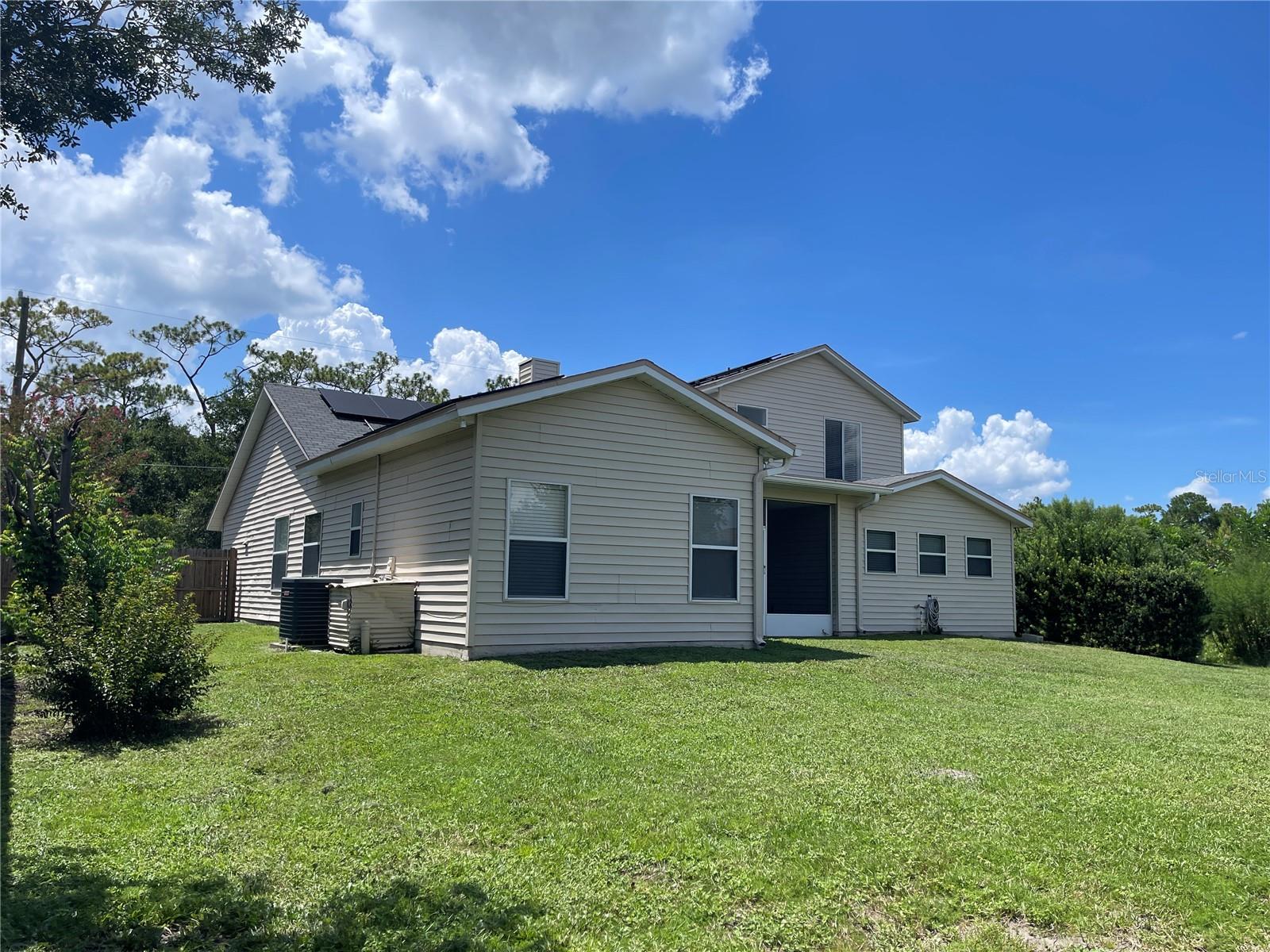 11461 Orange St Property Photo 5