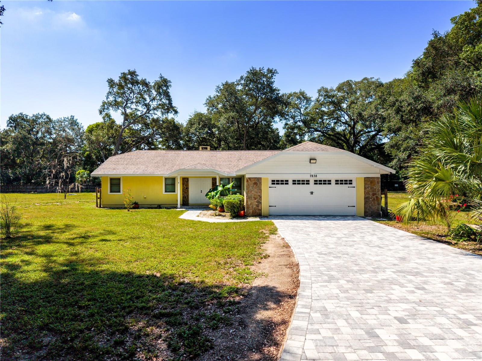 7838 Sloewood Dr Property Photo 1