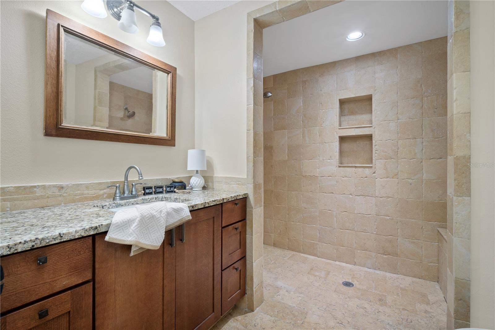 7838 Sloewood Dr Property Photo 15