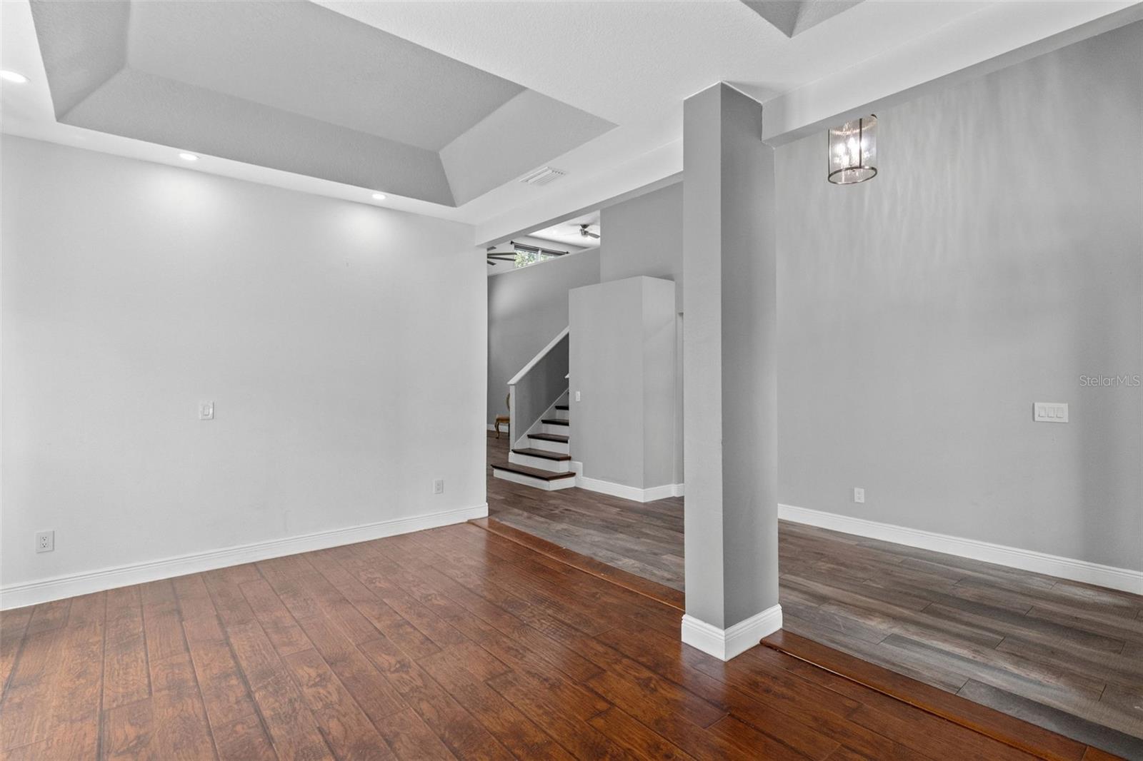12212 Holly Jane Ct Property Photo 5