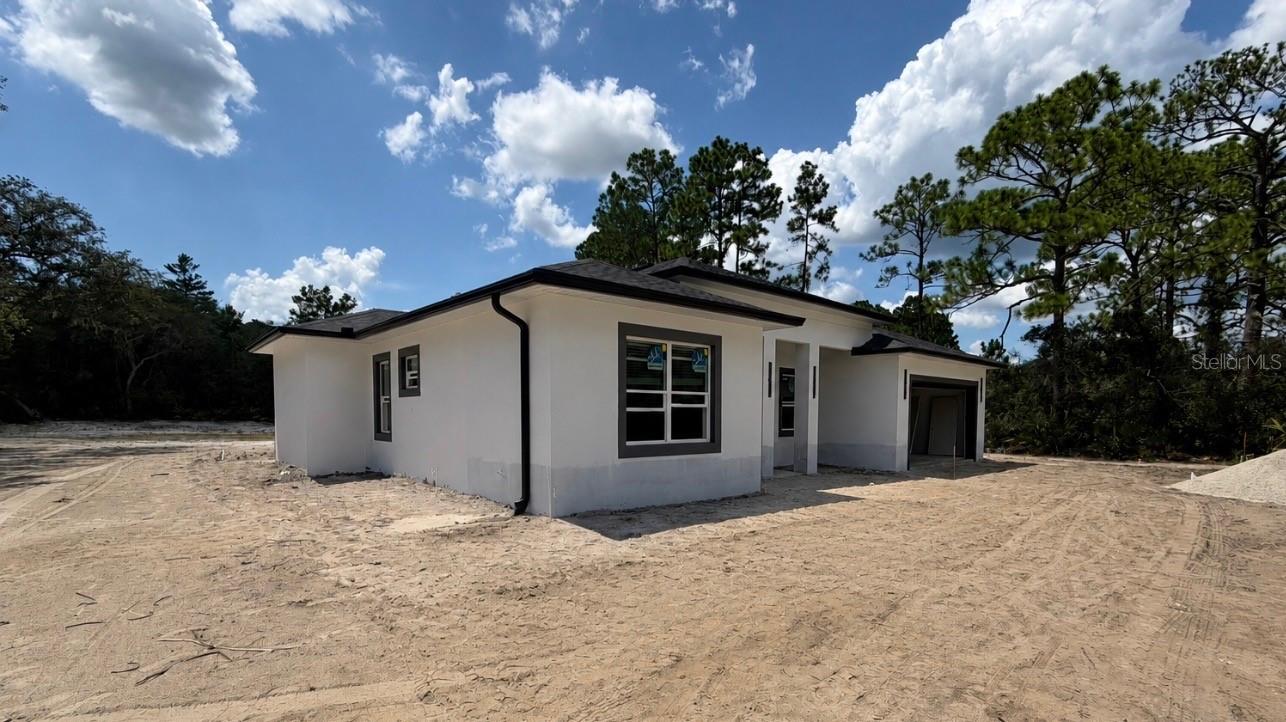 40401 Royal Trails Rd Property Photo 4
