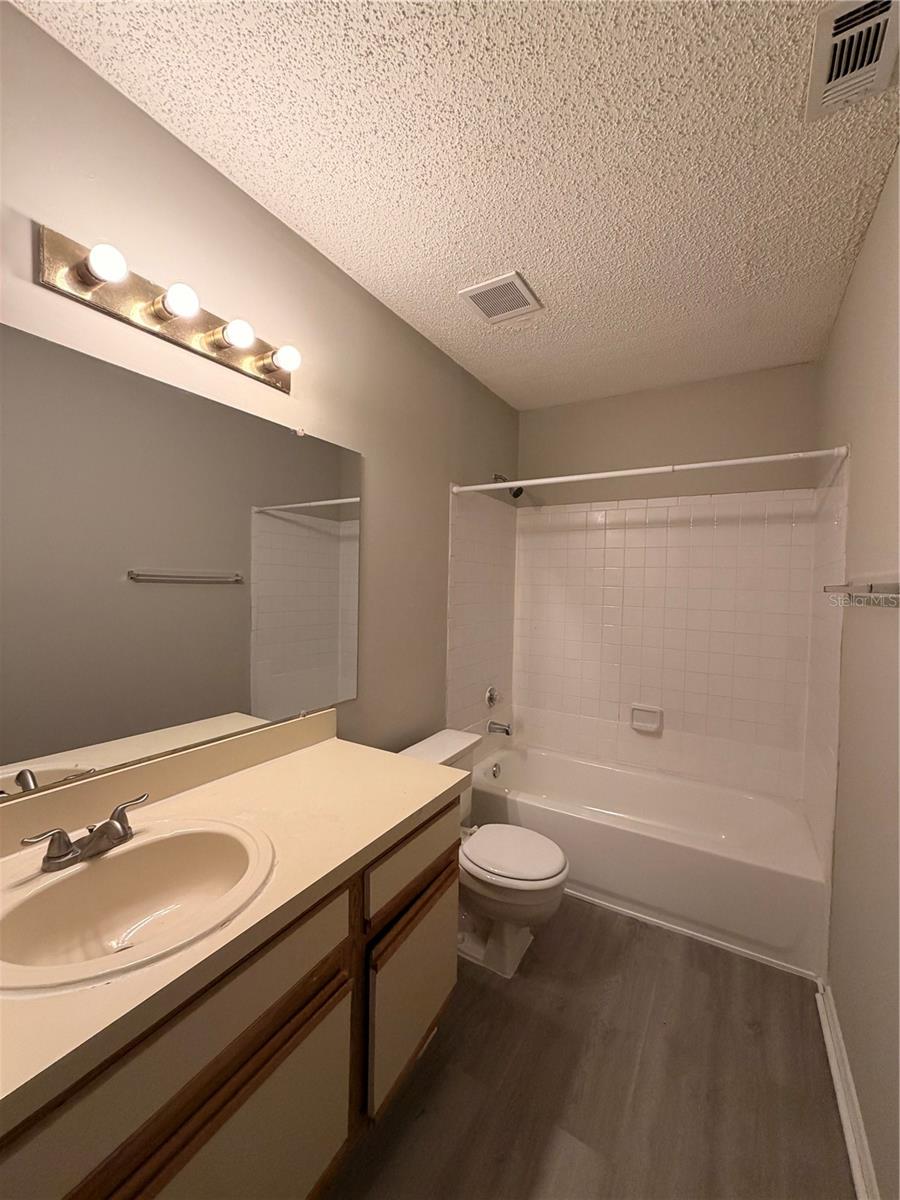 246 Afton Sq #106 Property Photo 16