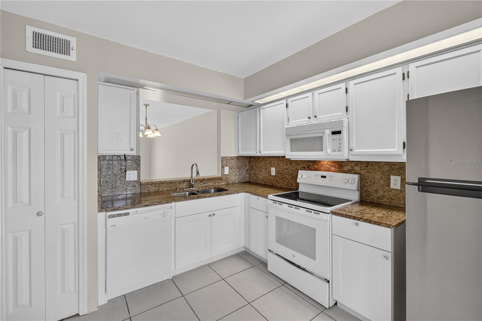 13829 Timberland Dr #101 Property Photo 8