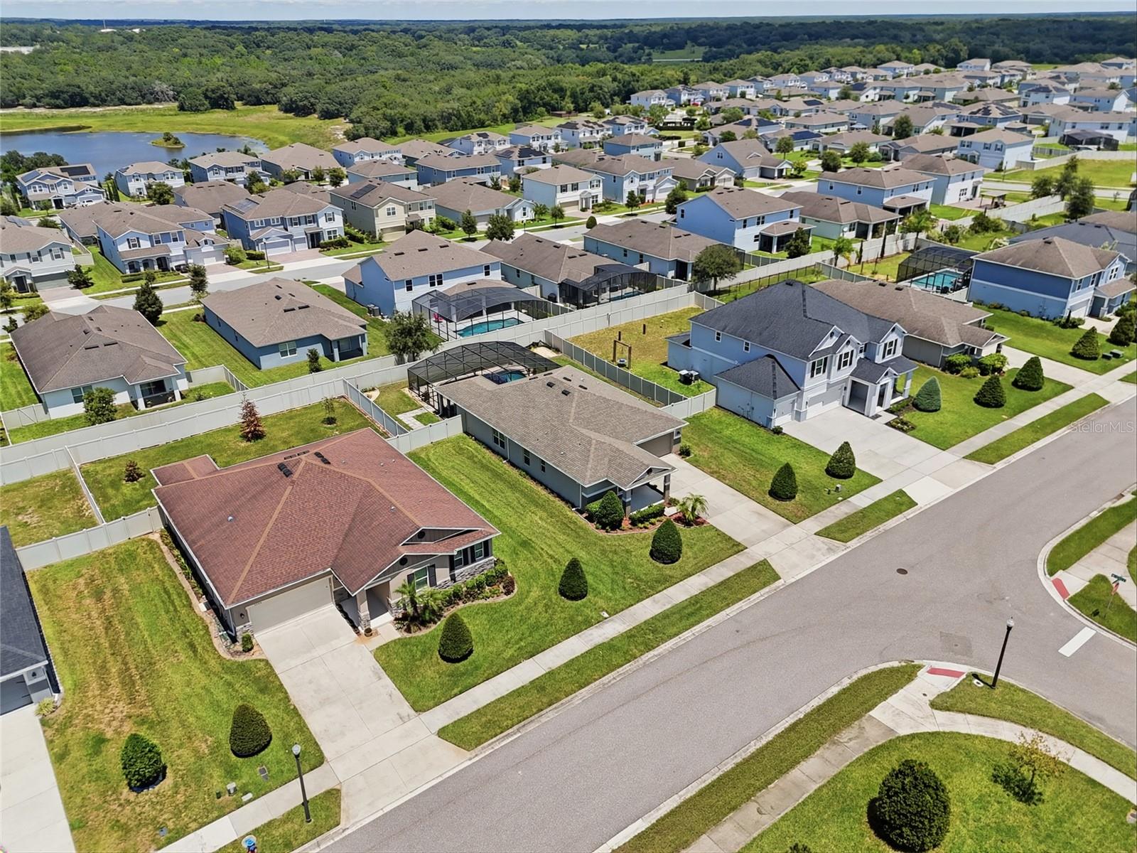 2328 Carriage Pointe Loop Property Photo 5
