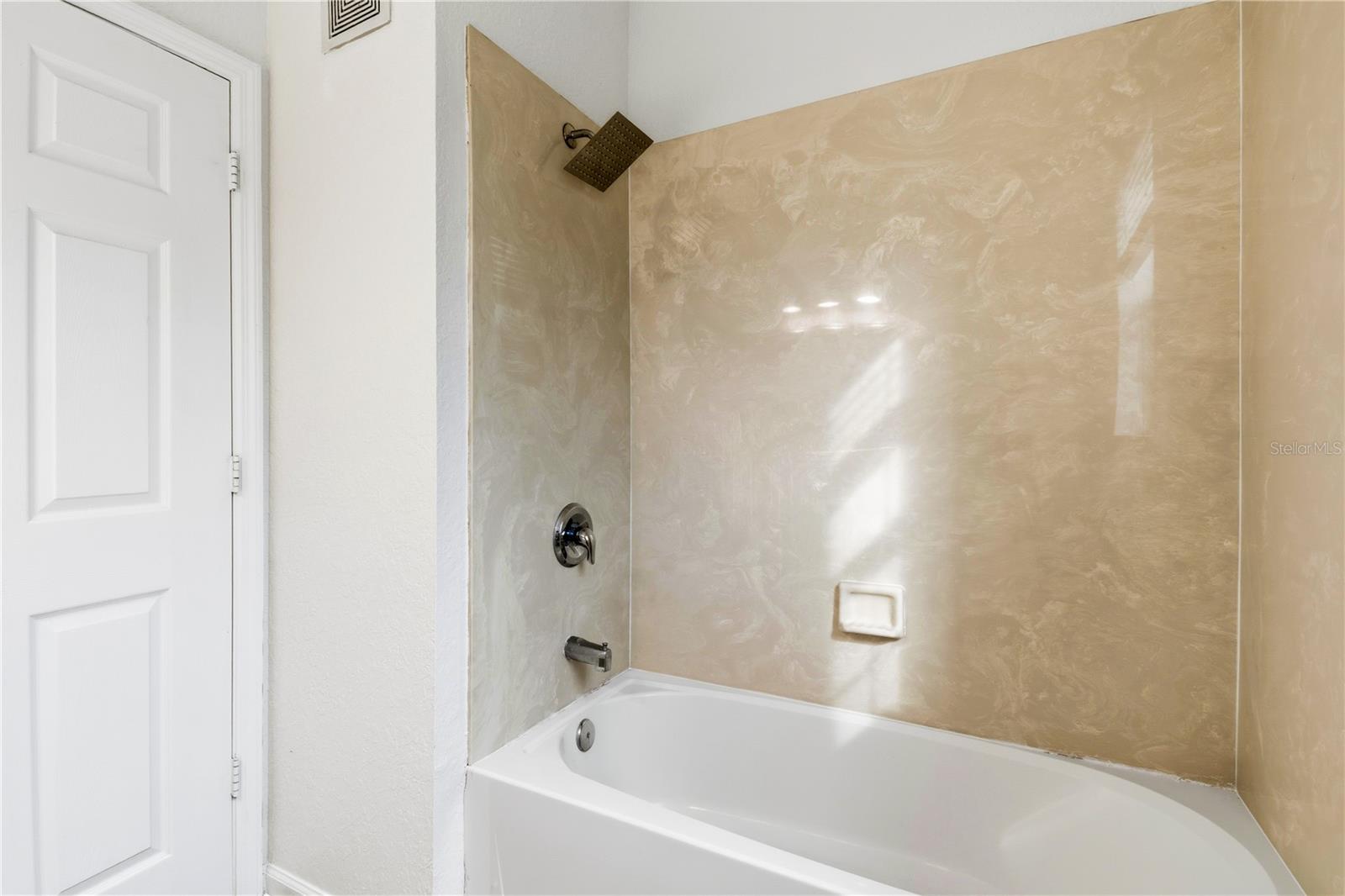 2484 San Tecla St #201 Property Photo 9