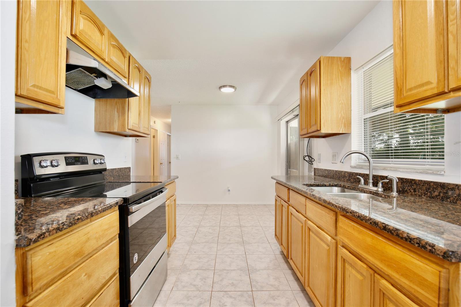 2319 Continental Blvd Property Photo 11