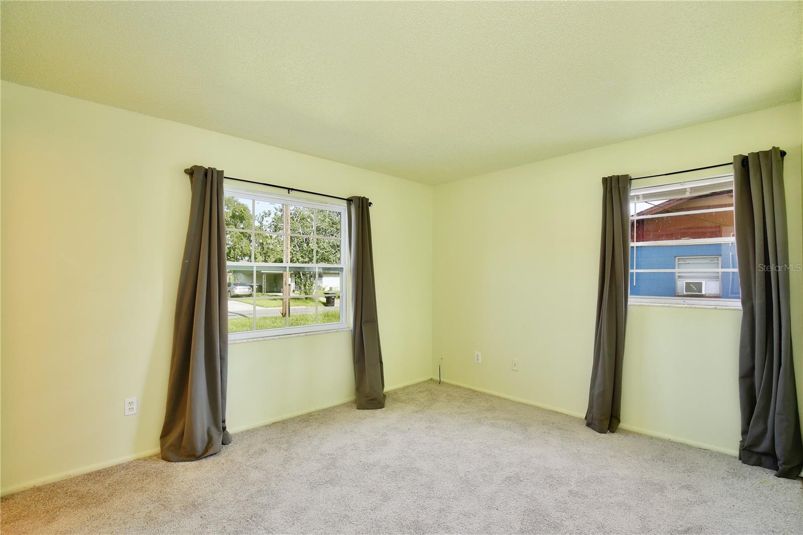 2319 Continental Blvd Property Photo 14