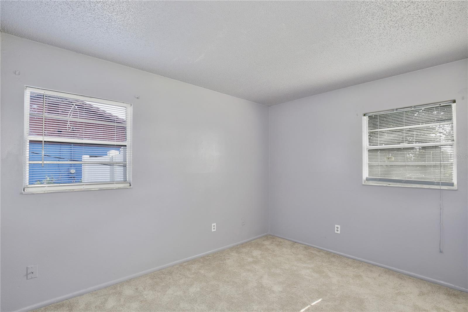 2319 Continental Blvd Property Photo 17