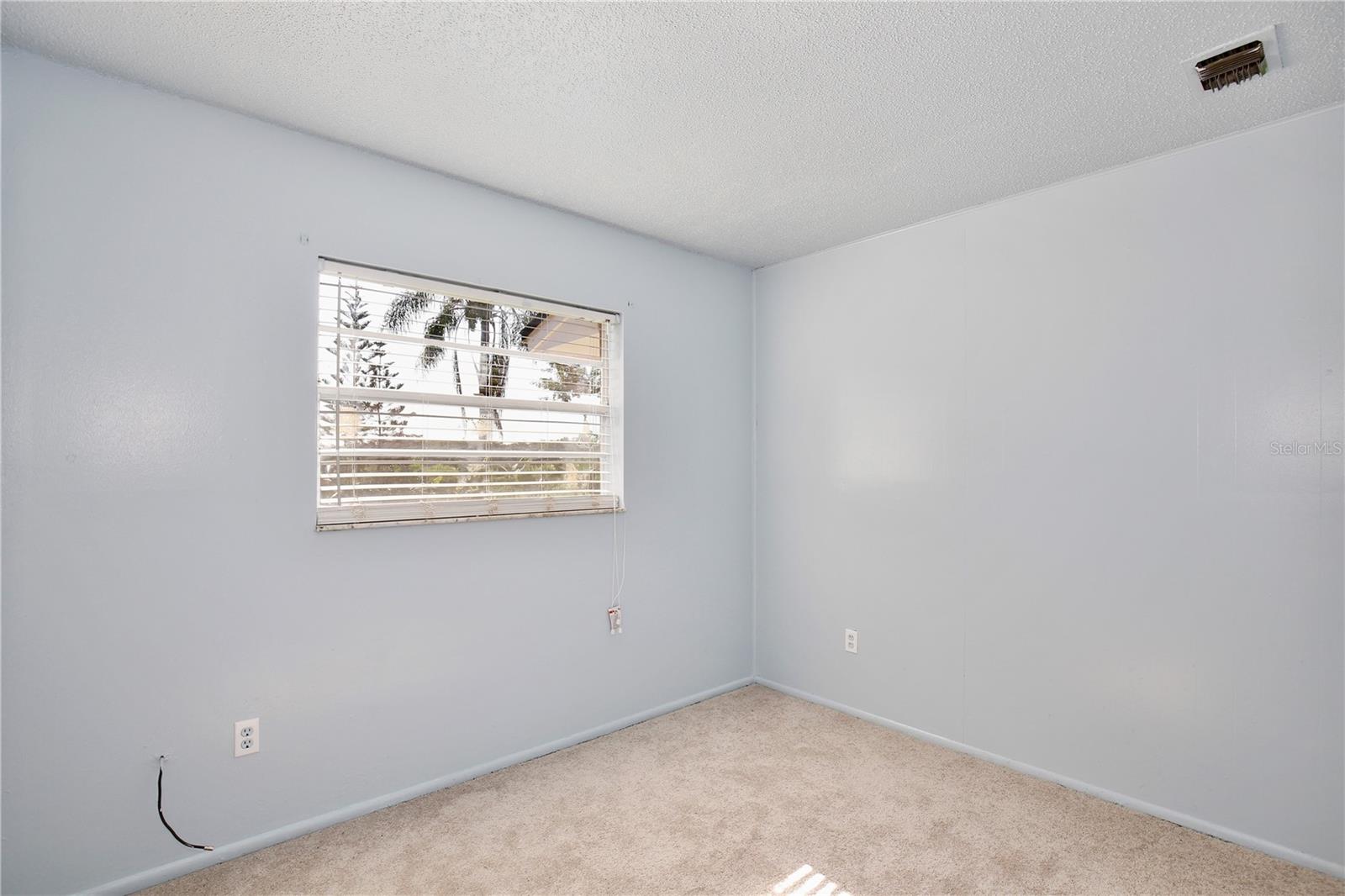 2319 Continental Blvd Property Photo 20