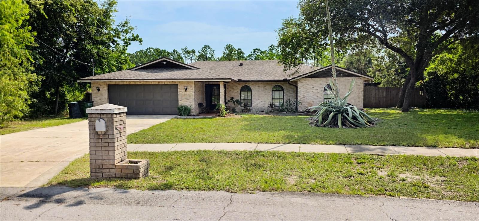 1004 YALE DR