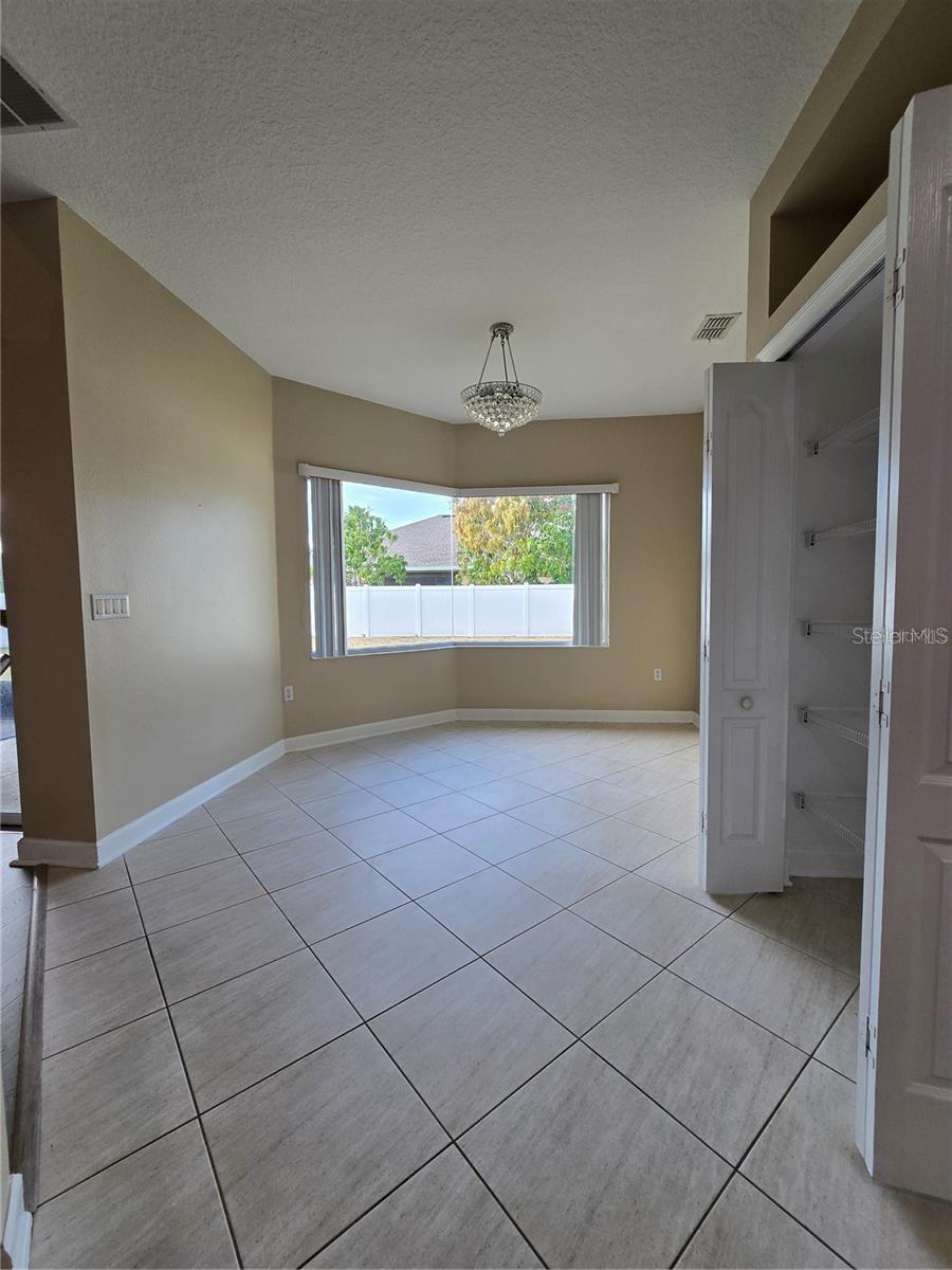 13613 Larsen Ln Property Photo 10