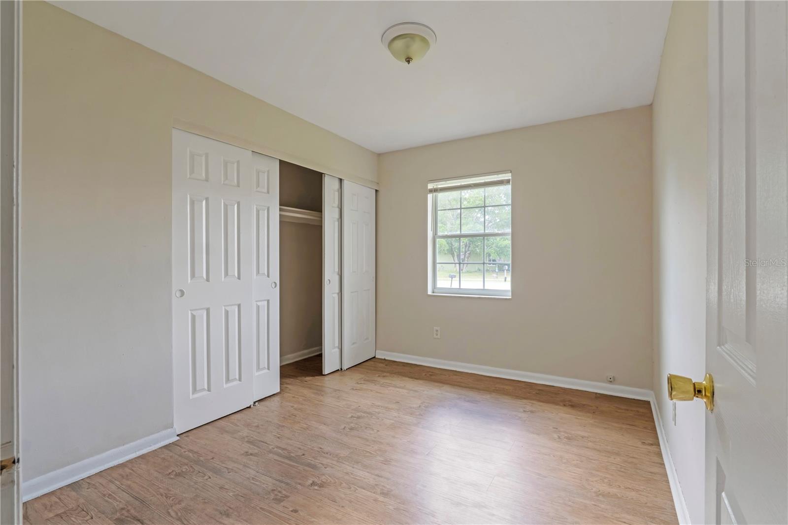 962 Rockhill St Property Photo 14
