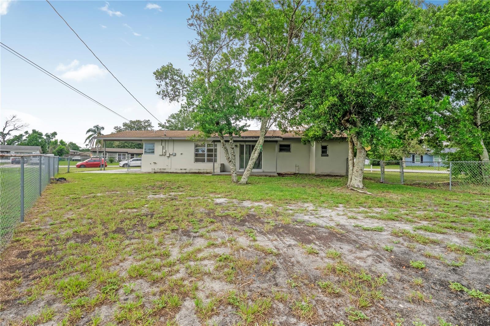 962 Rockhill St Property Photo 35