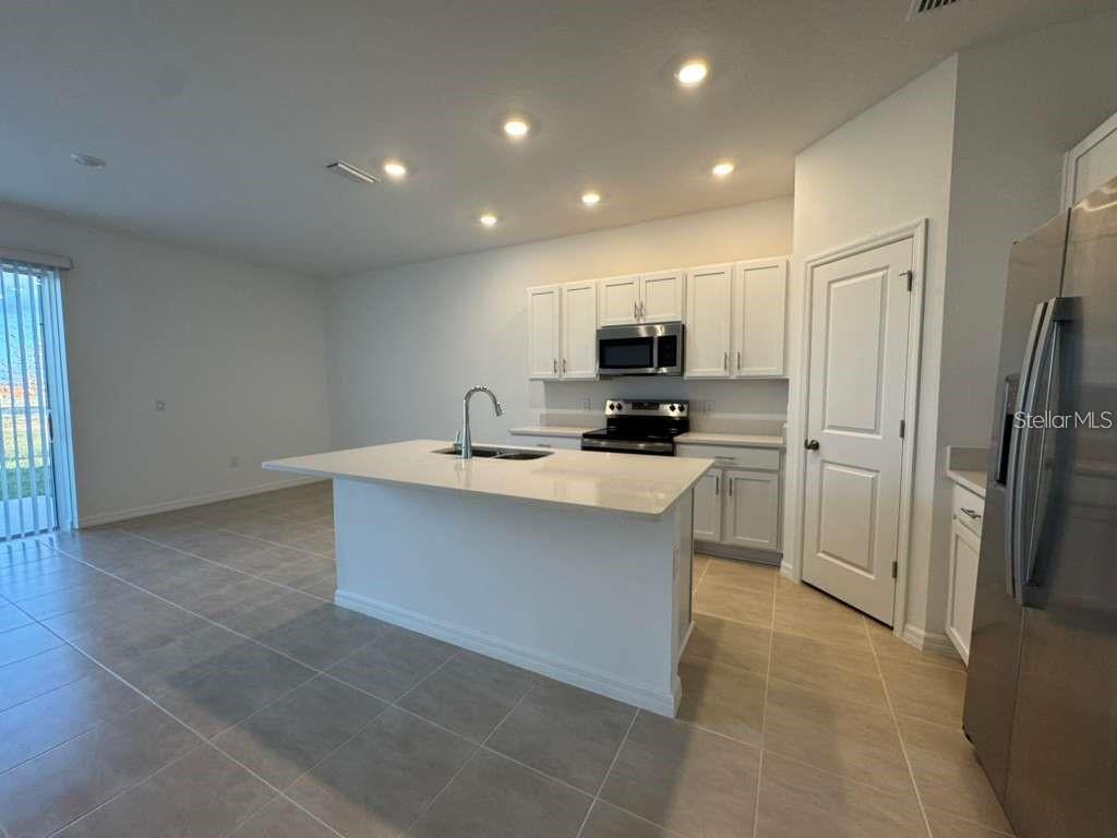 7629 Waterscape Dr Property Photo 5