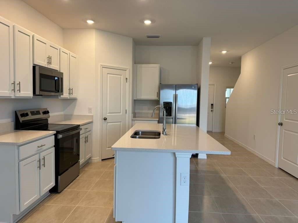 7629 Waterscape Dr Property Photo 6