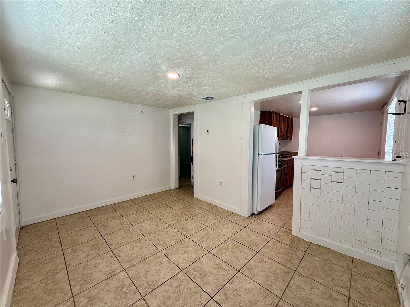 1405 40th St #1/2 Property Photo 4
