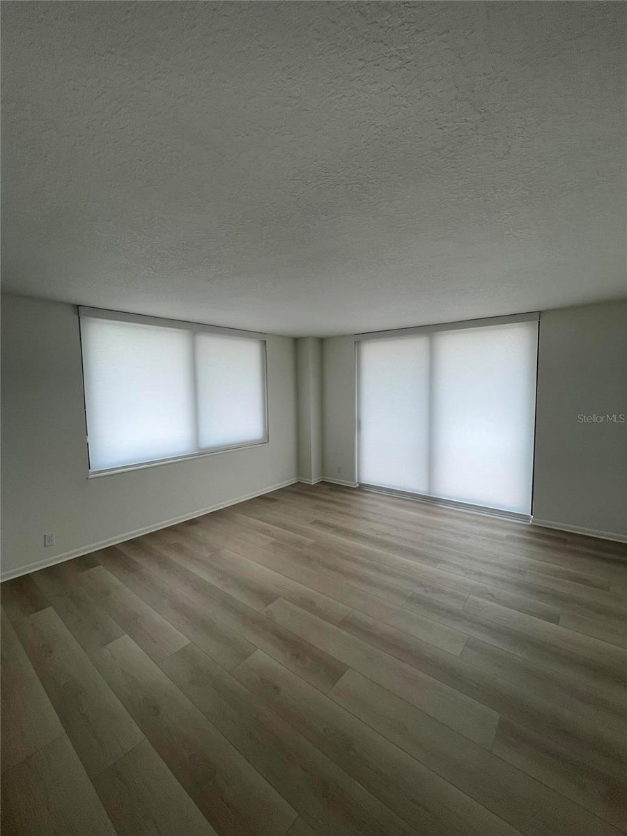 400 E Colonial Dr #402 Property Photo 17