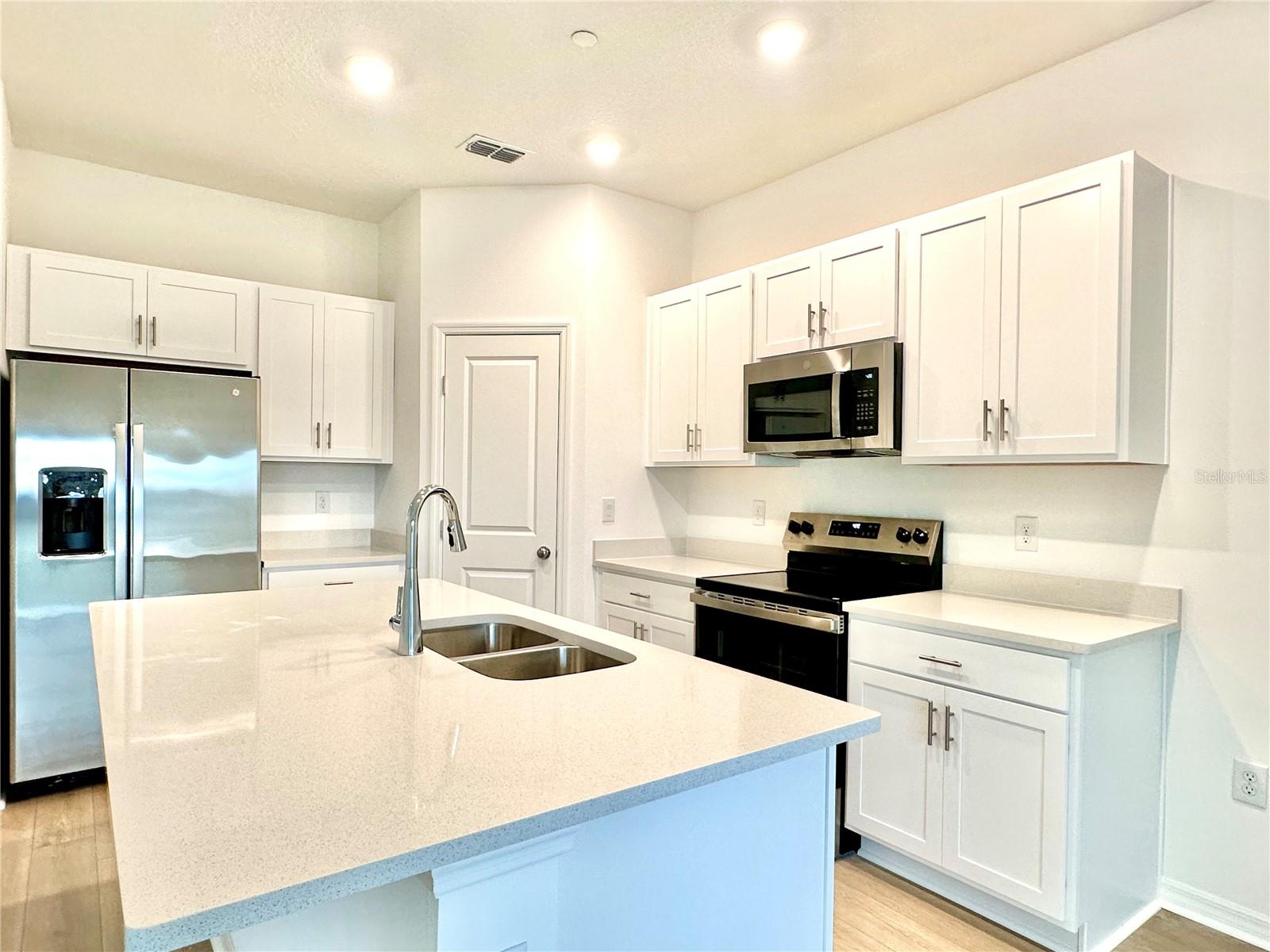 2675 Balmerino Way Property Photo 3