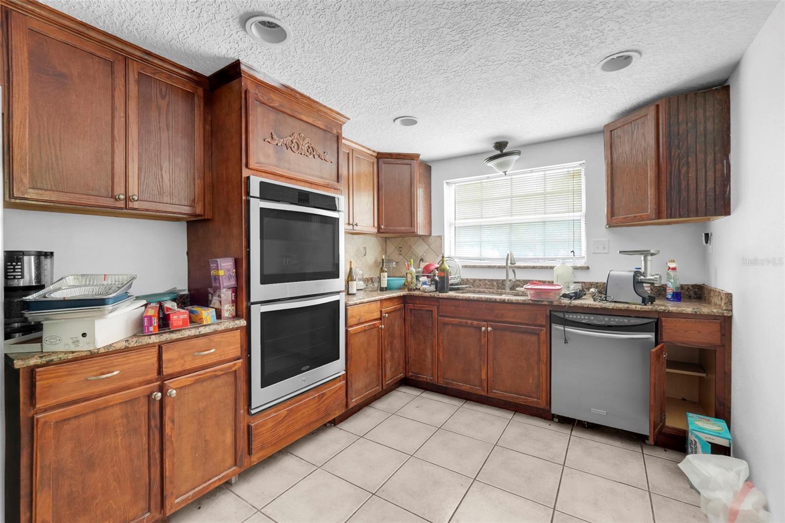 2304 Colton Drive Property Photo 7
