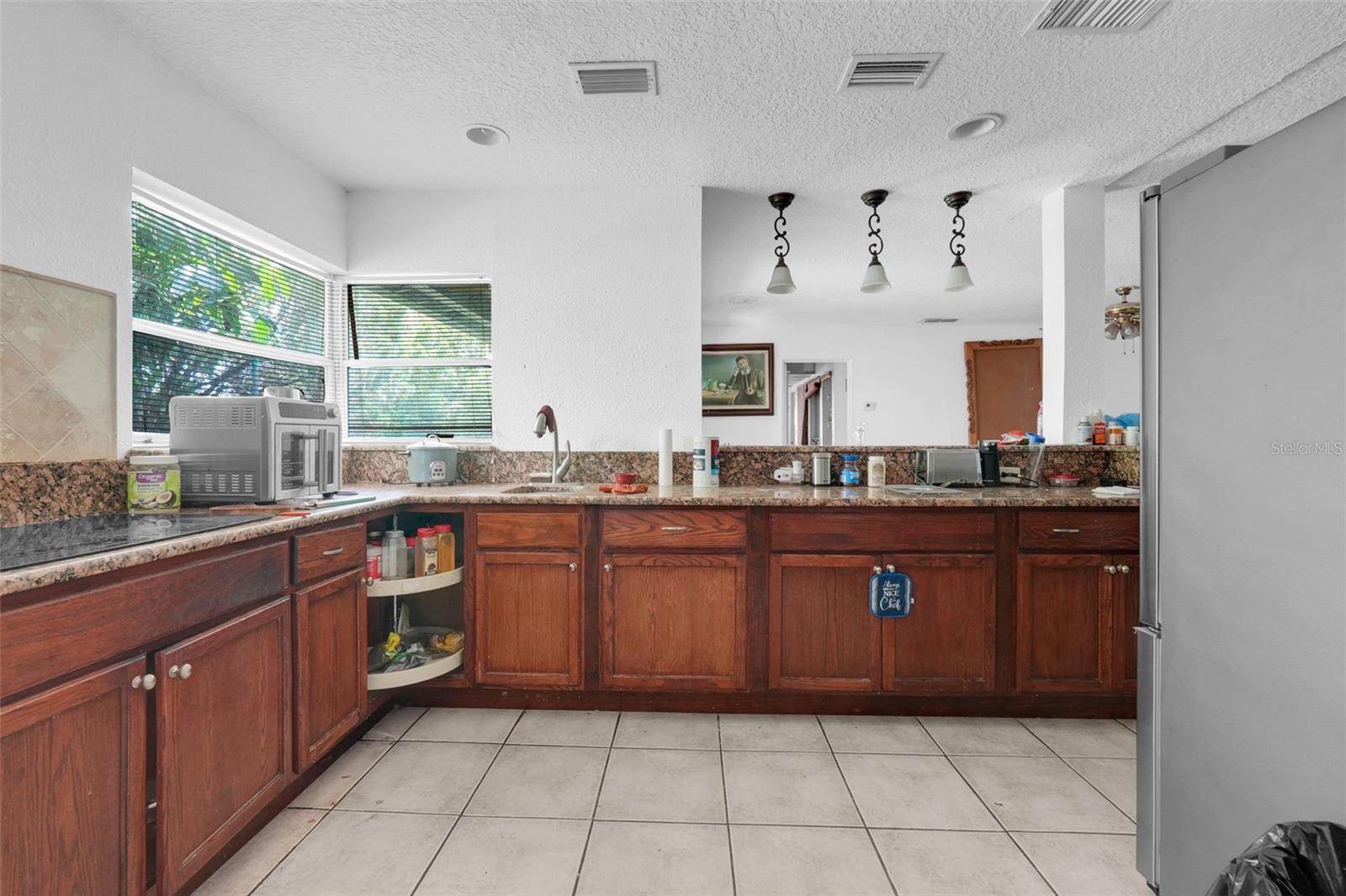 2304 Colton Drive Property Photo 8