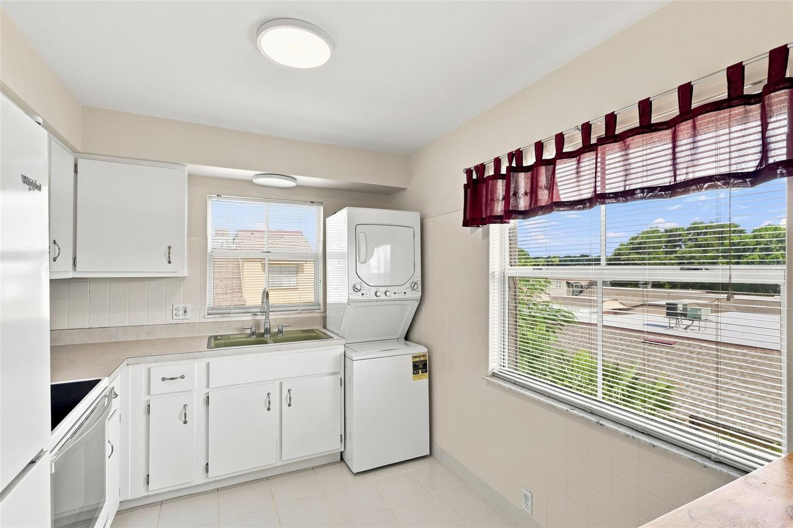 438 Windmeadows St #438 Property Photo 15