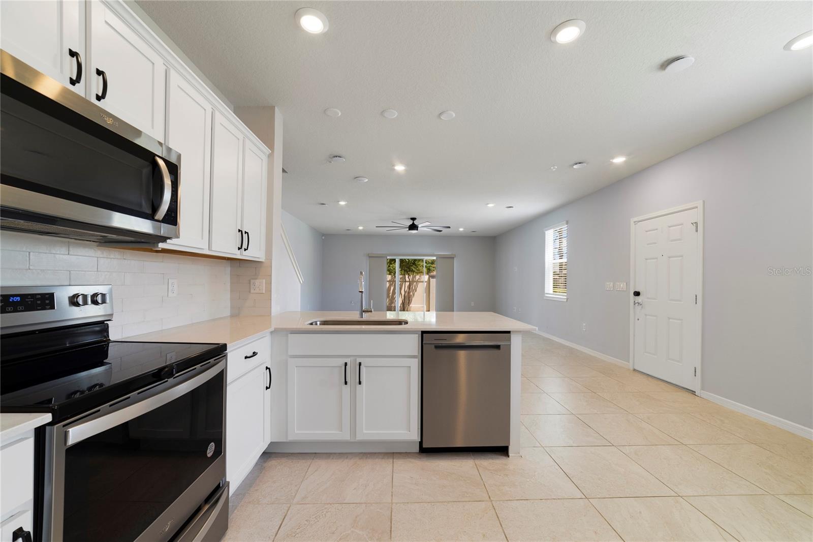 2857 Clever Ln Property Photo 7