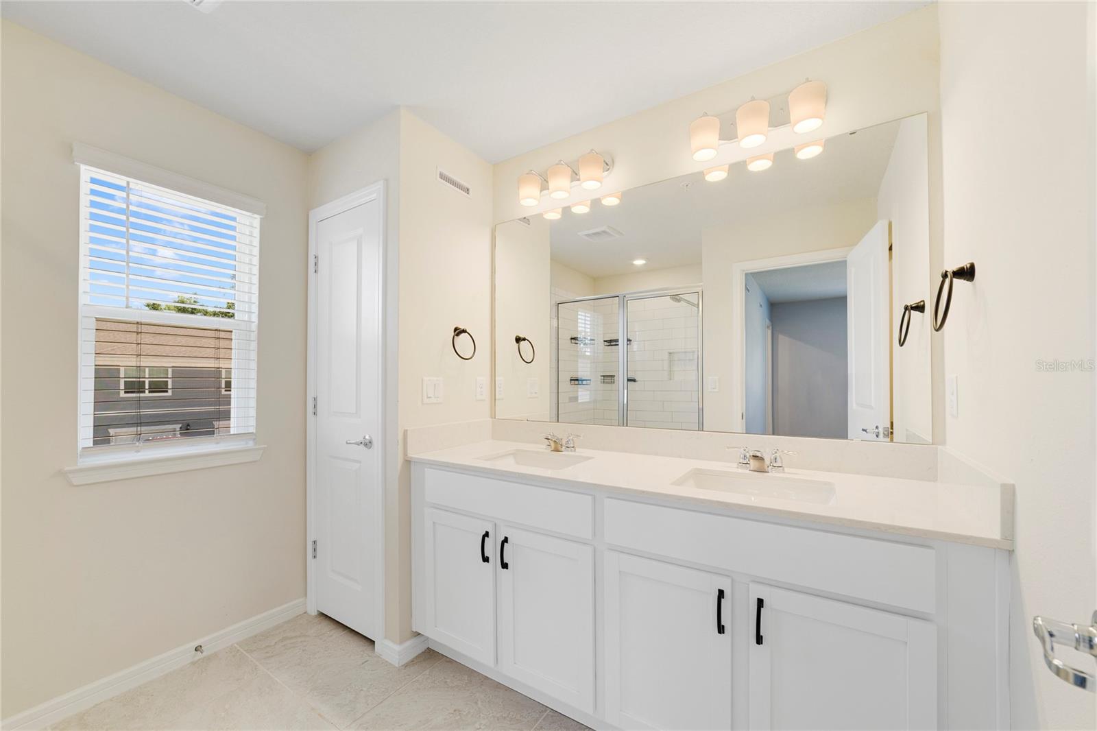 2857 Clever Ln Property Photo 17