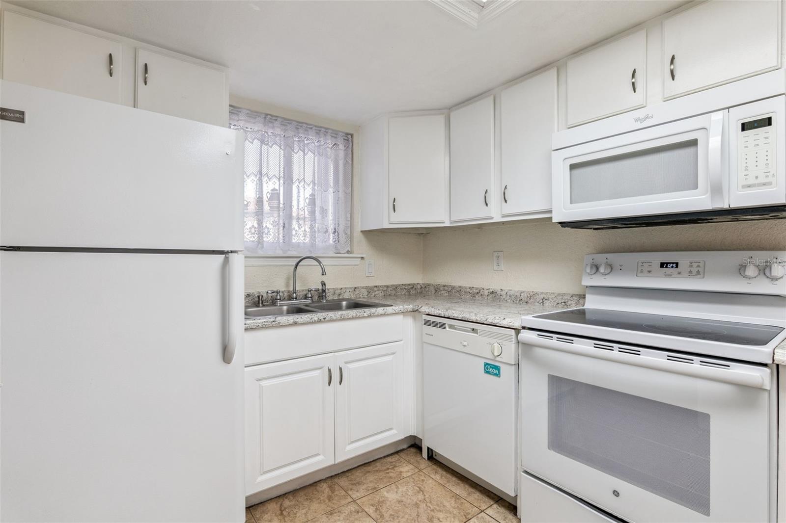 623 Grenadine Ct #623 Property Photo 7