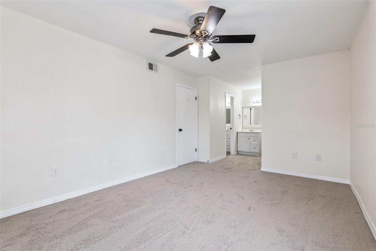 623 Grenadine Ct #623 Property Photo 16