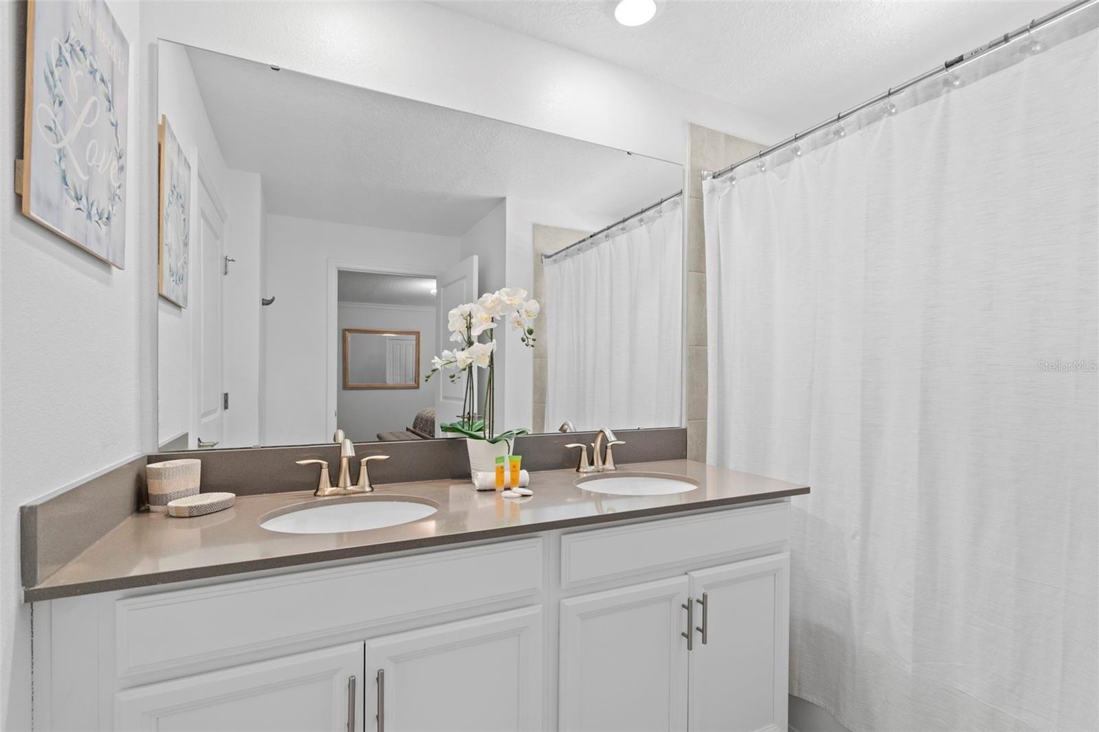 1134 Kingsbarn St Property Photo 19