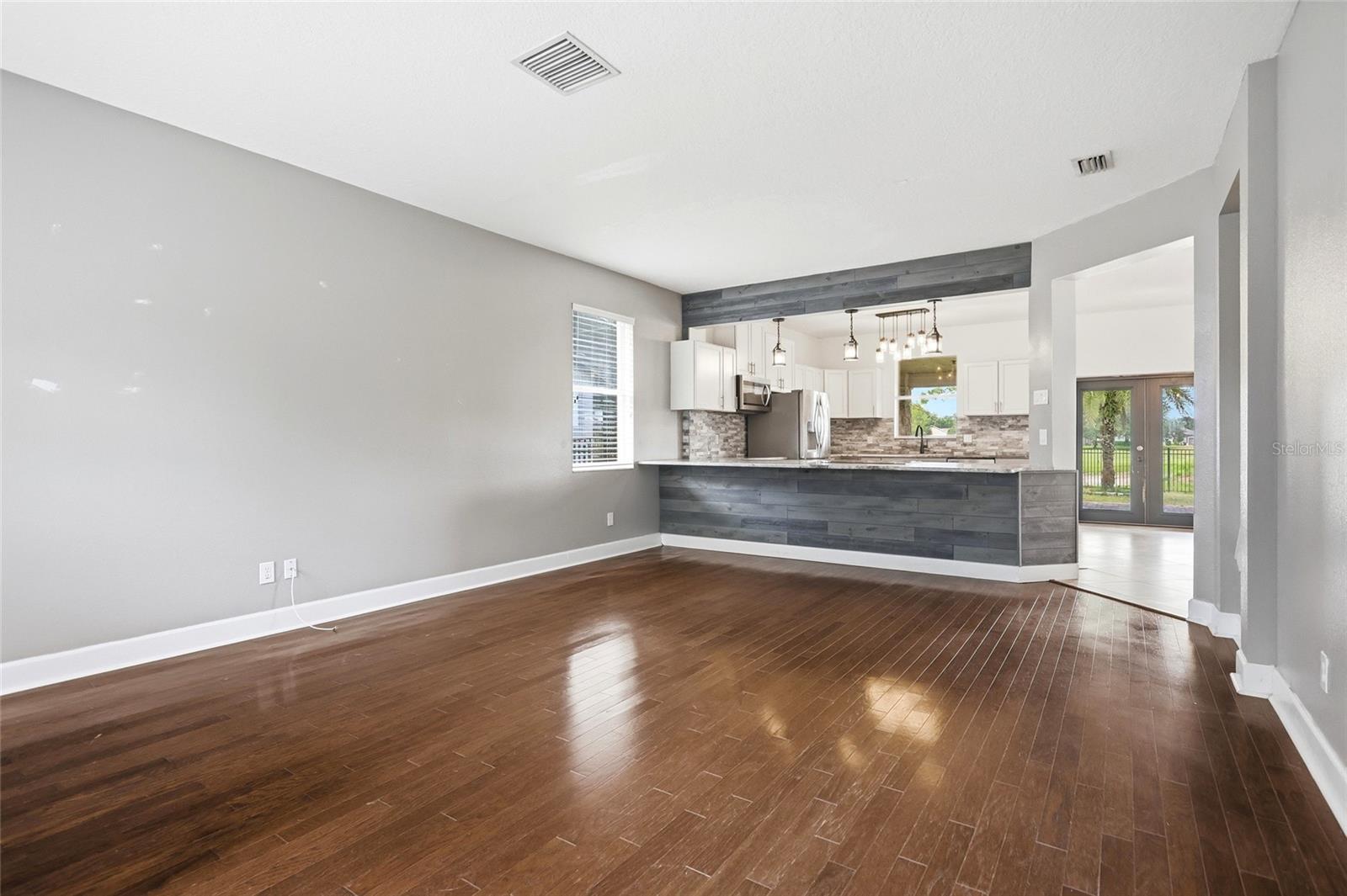33863 Terragona Dr Property Photo 9
