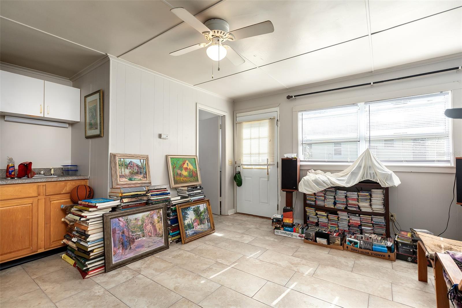 220 N Adelle Ave Property Photo 26