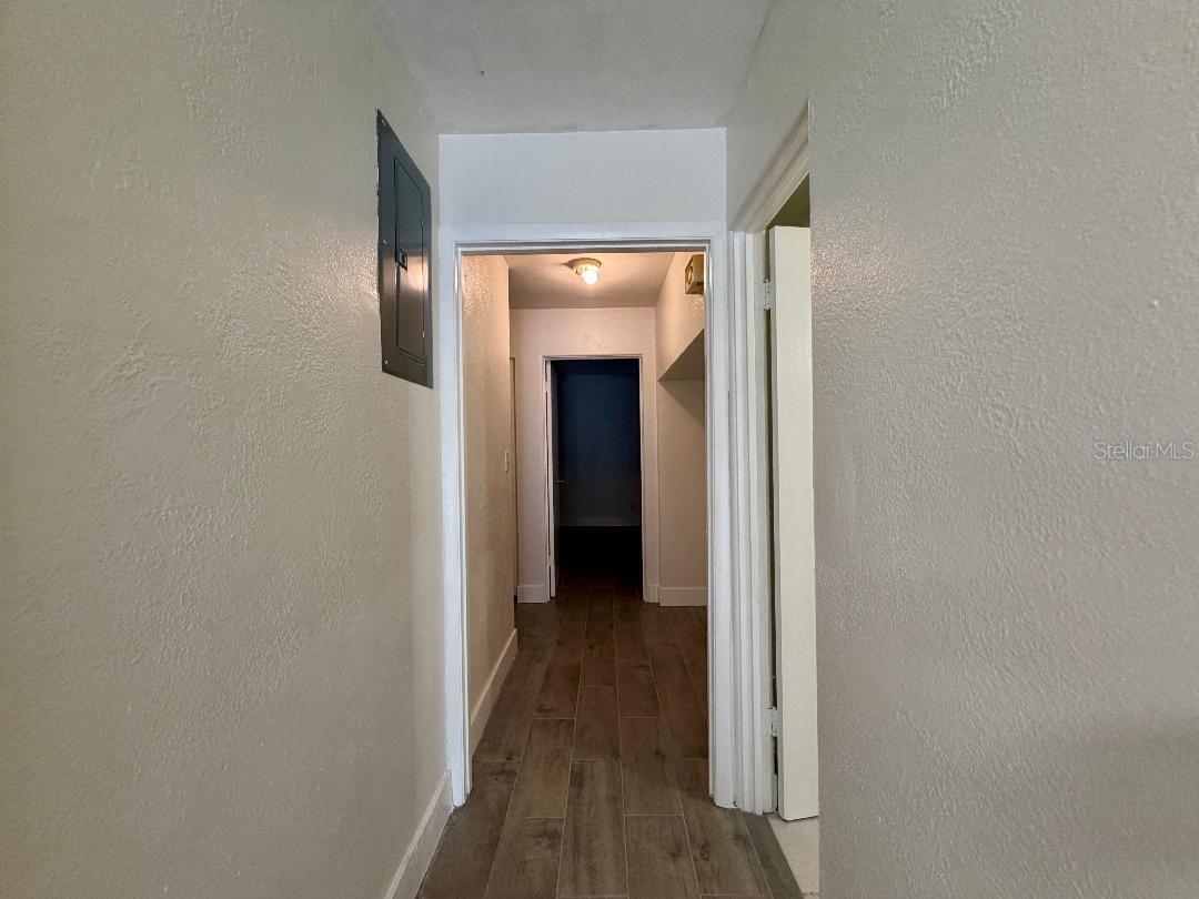 498 Esther Ln Property Photo 10