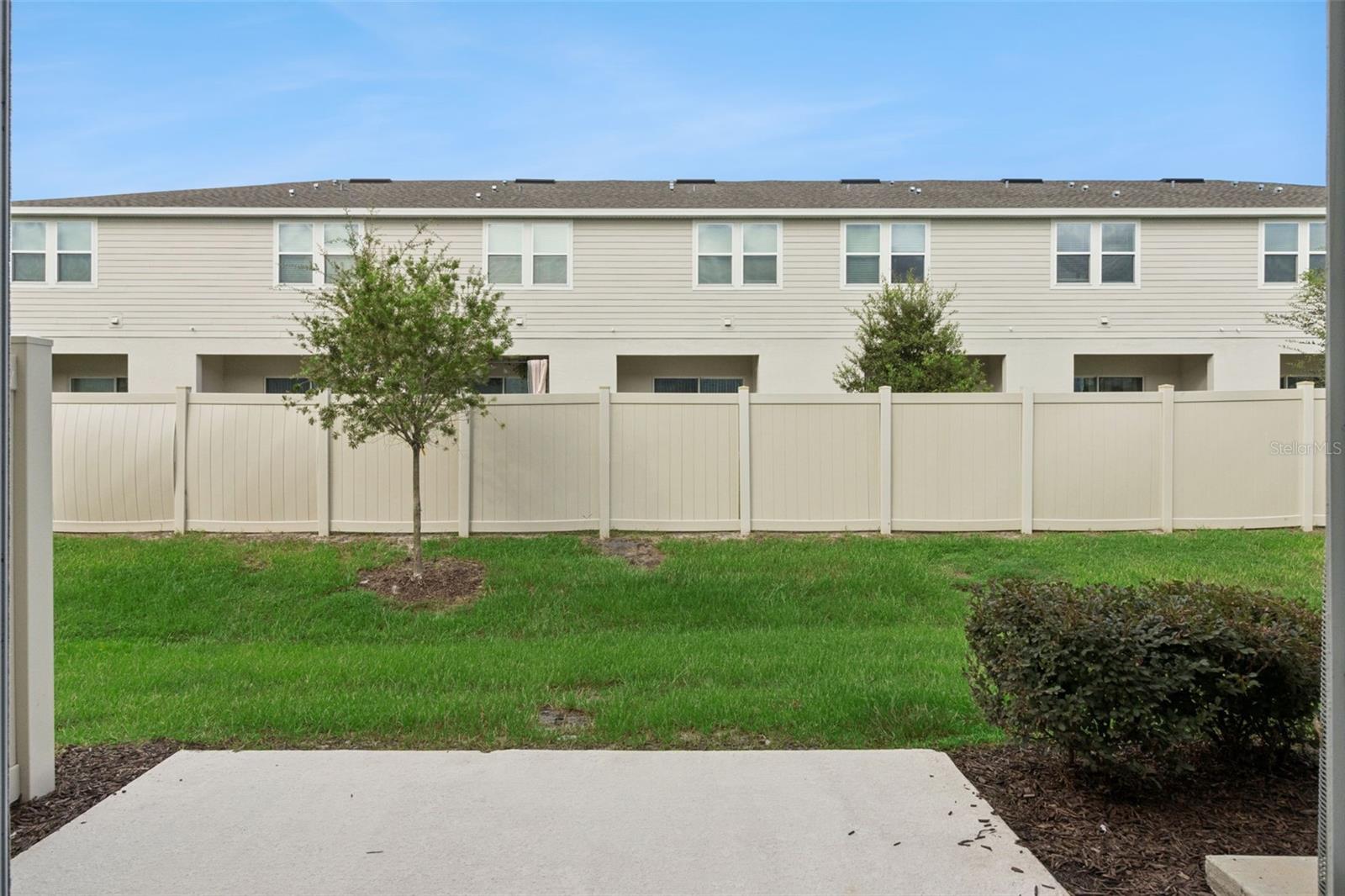 2251 Portrait St Property Photo 9