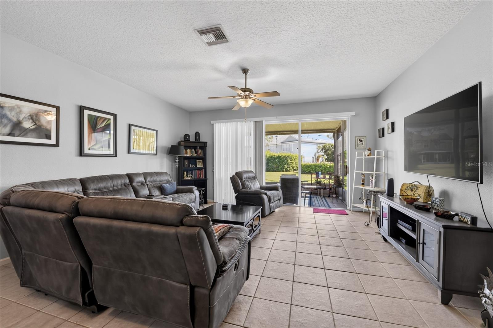 2823 Conch Hollow Dr Property Photo 5