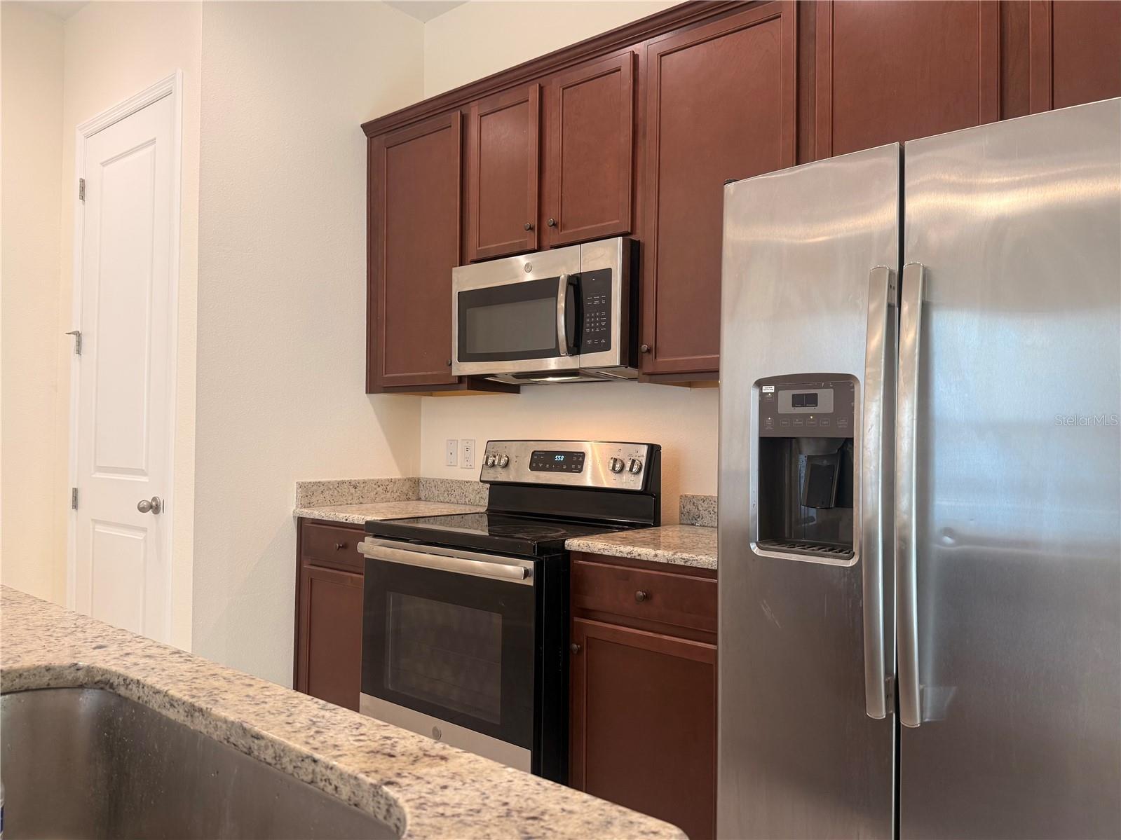 12933 Doisy St Property Photo 9