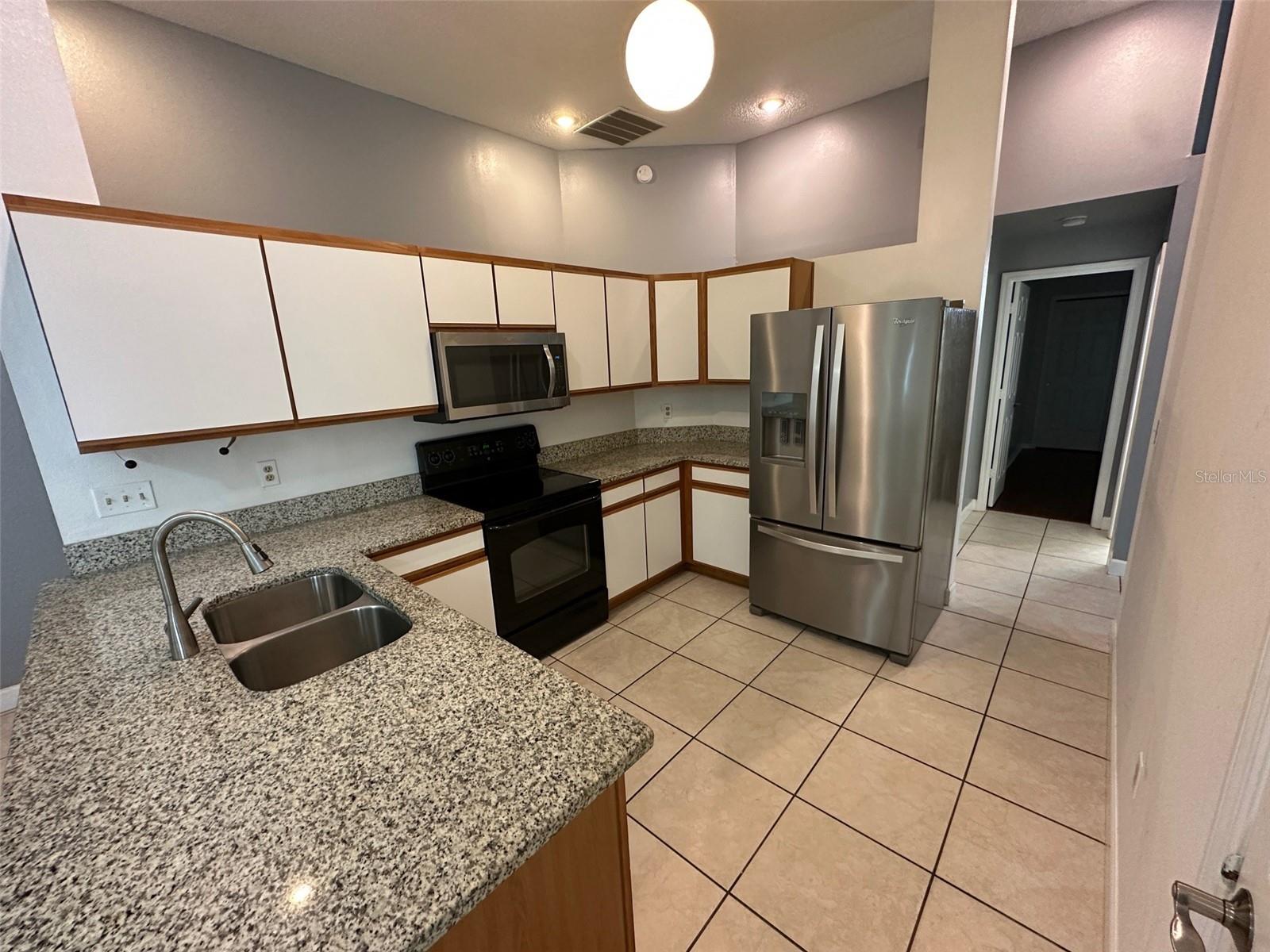 3976 Waterview Loop Property Photo 3