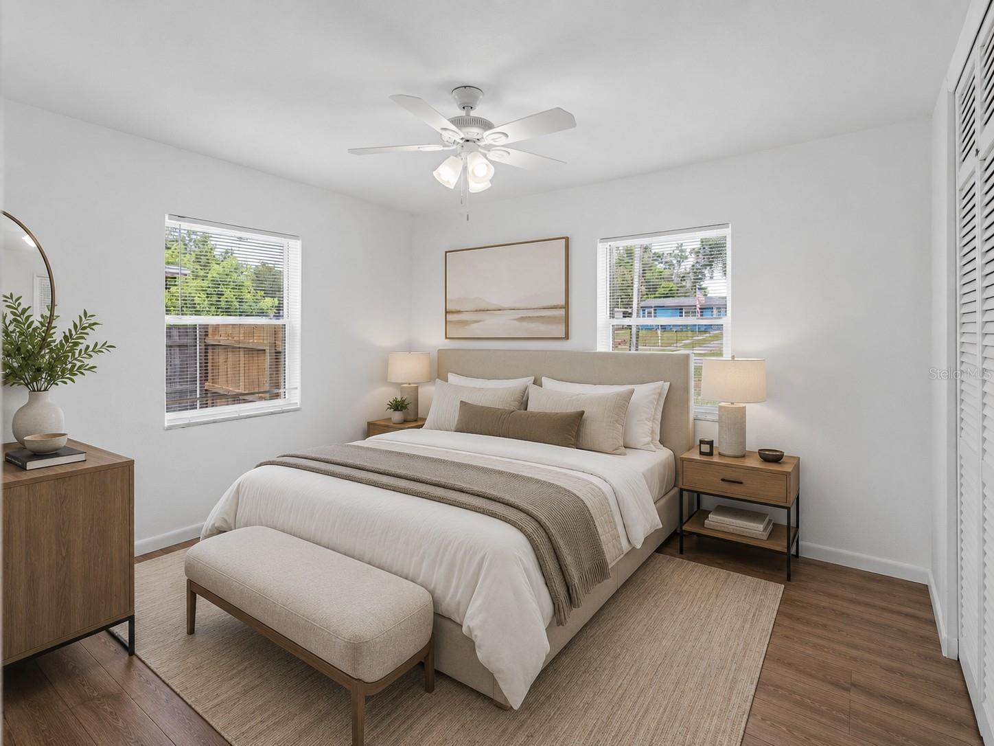 572 E Normandy Blvd Property Photo 3