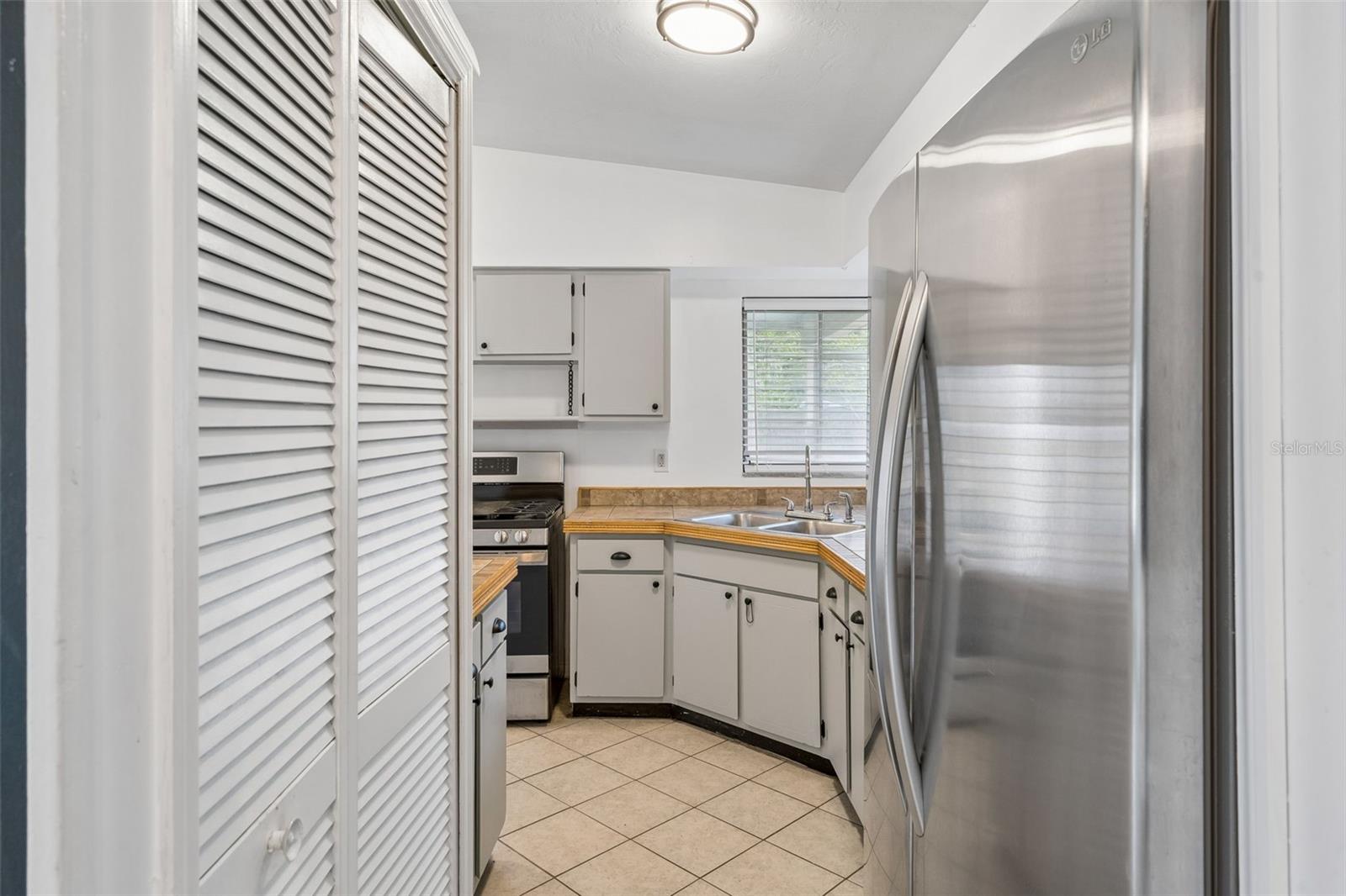 572 E Normandy Blvd Property Photo 13
